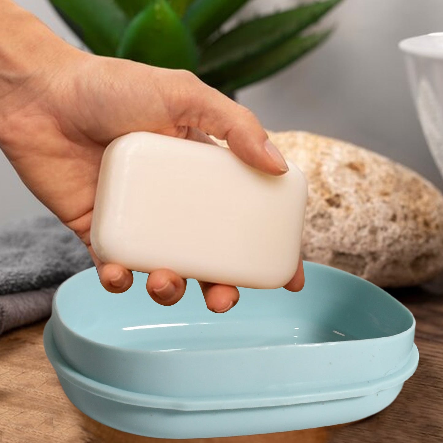 Soap Container, Soap Box Household Kitchen and Bathroom Can Use PP Material Drain Box, Soap Dish,Â for Bathroom Shower Home Outdoor Camping ,SabudaniÂ (1 Pc)