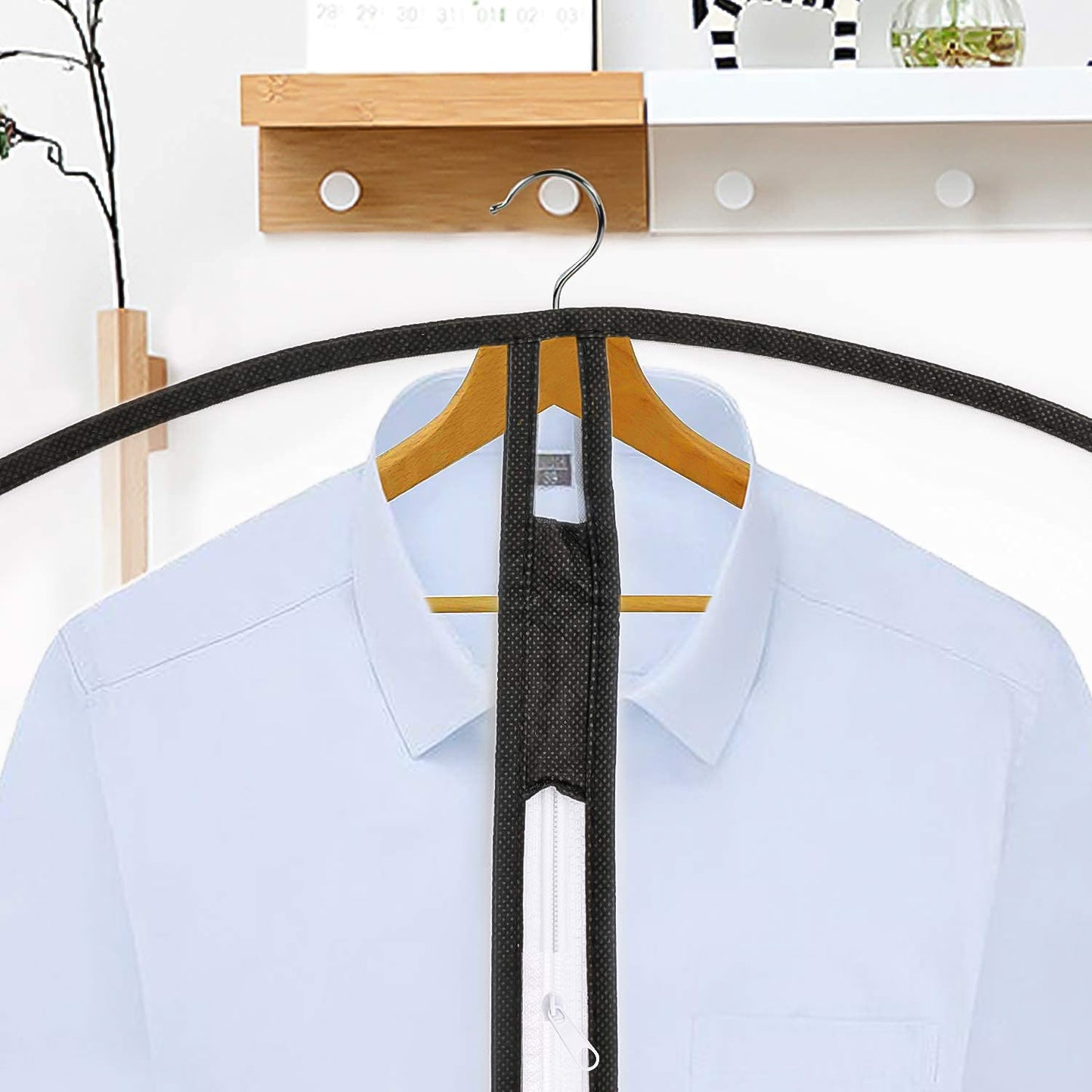 Foldable Non Woven Men's Coat Blazer Suit Cover (80Ã—60 CM / 1 Pc / Black Side Chain Suit Cover)