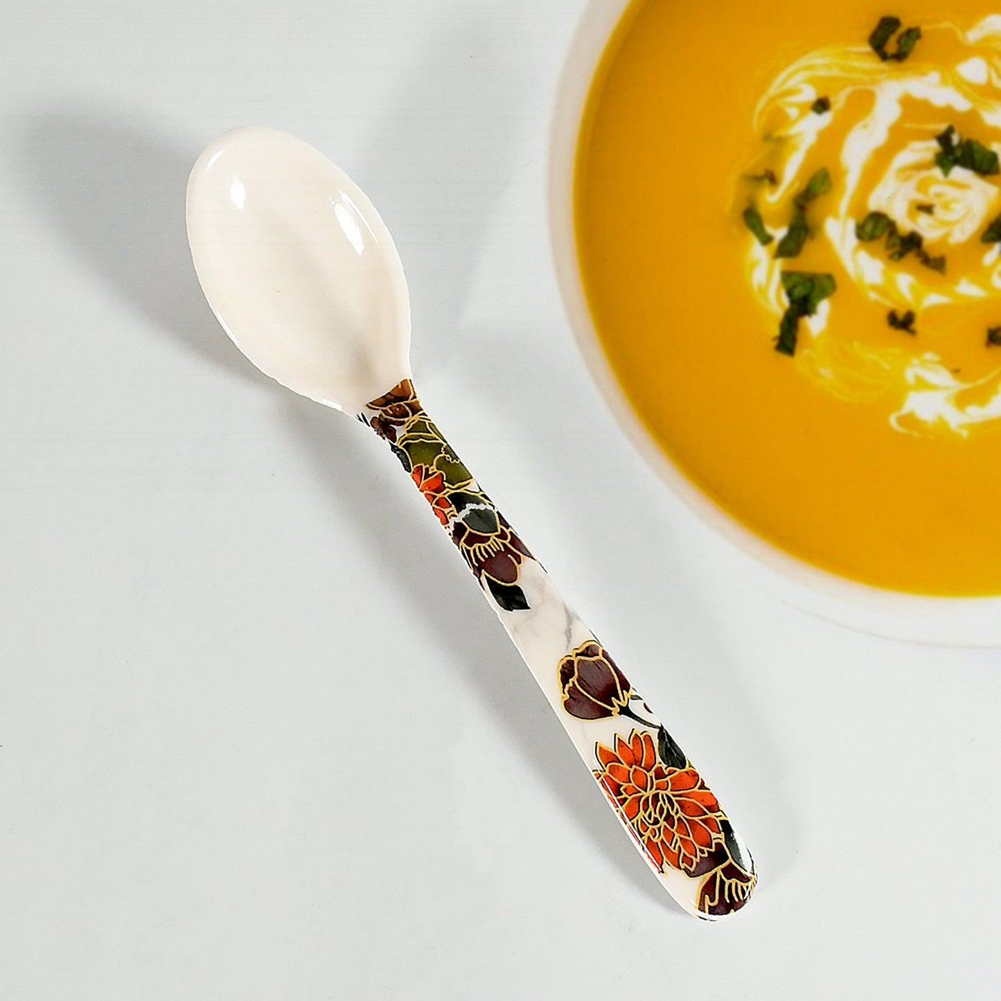 Dream 18-Piece Plastic Dinner Set â€“ Unique Flower Design, 6 Plates, 6 Bowls & 6 Spoons, Microwave & Dishwasher Safe