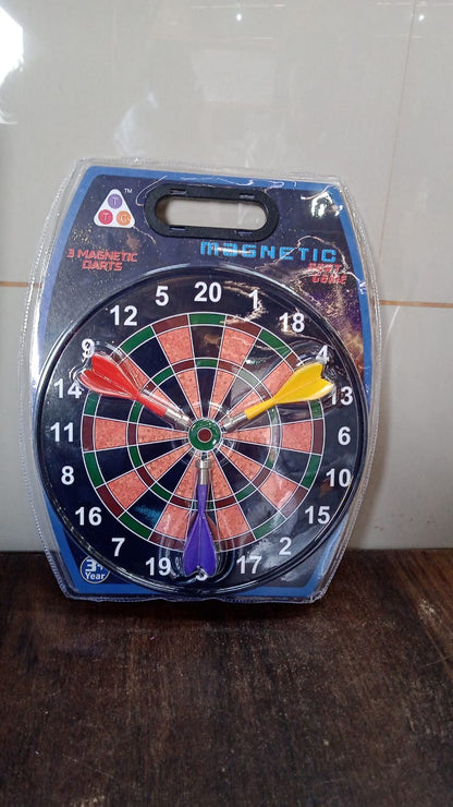 Classic Magnetic Dartboard Game Set