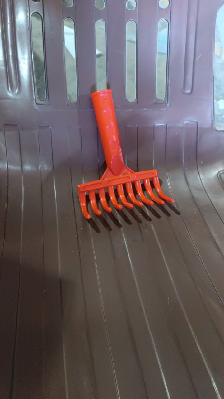 Heavy Duty Plastic Garden Hand Rake â€“ 9-Tooth Cultivator Tool (1 Pc)